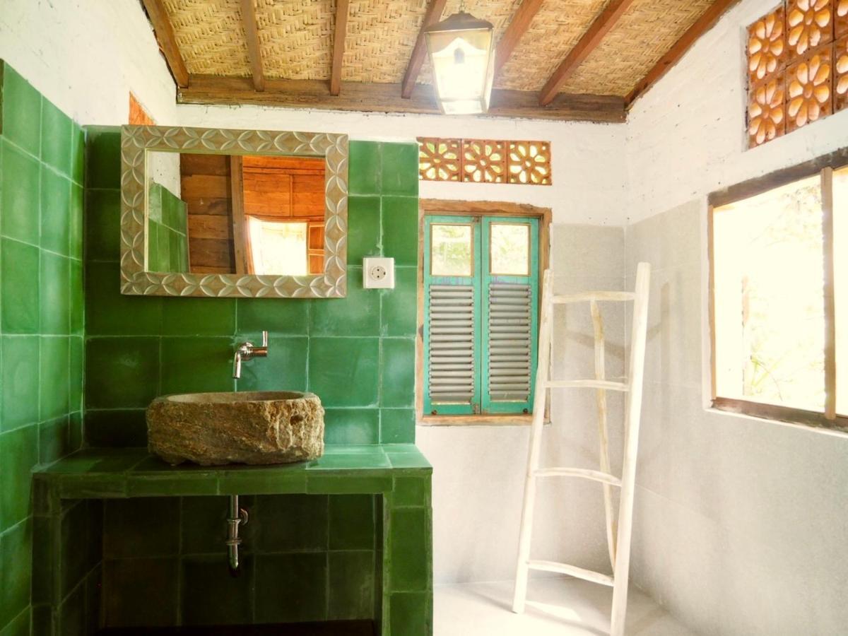 Green Vanilla Bungalow Sidemen  Exterior photo